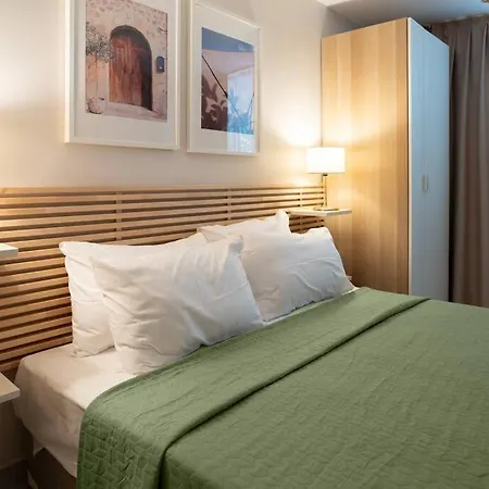 2br Designed Flat In The Center Of Buyukada *
