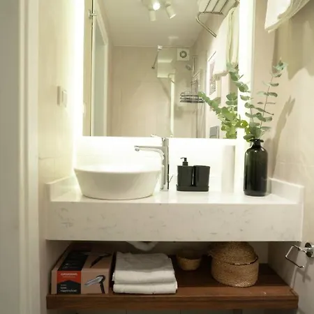 Apartman 2br Designed Flat In The Center Of Buyukada